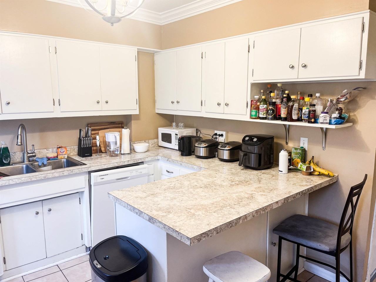 213 Cornell St #1 - Photo 6 of 24