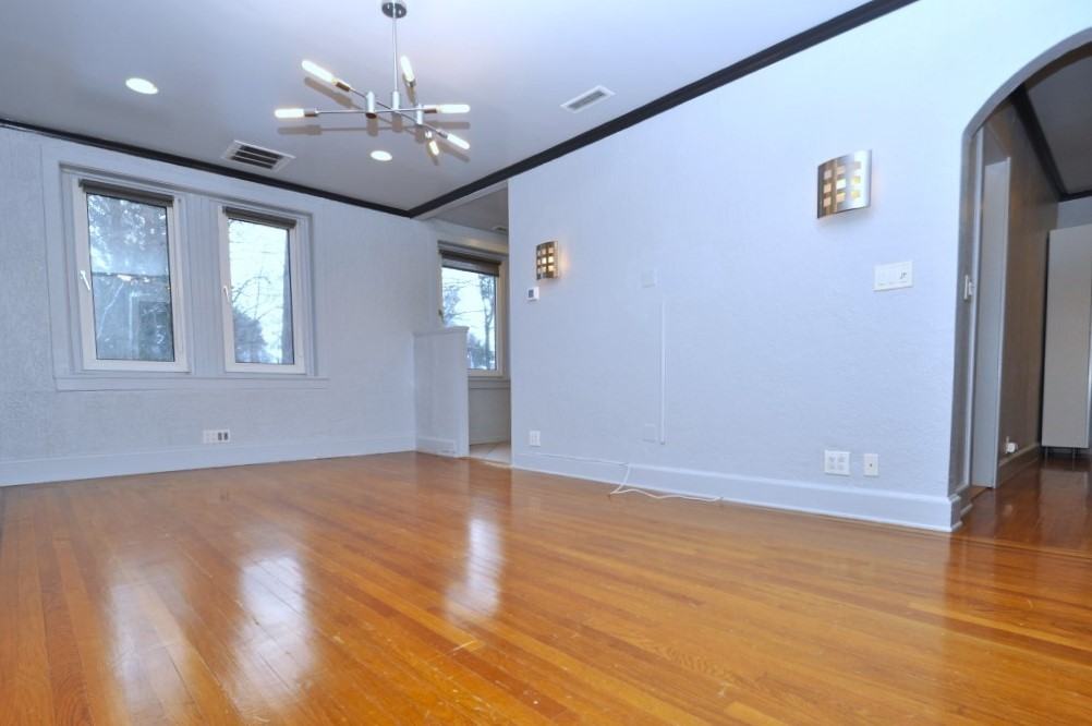 69 Harney Rd