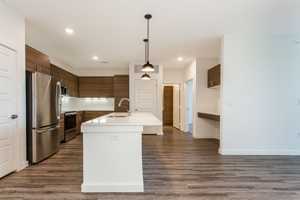 featured image of 305 Melba St