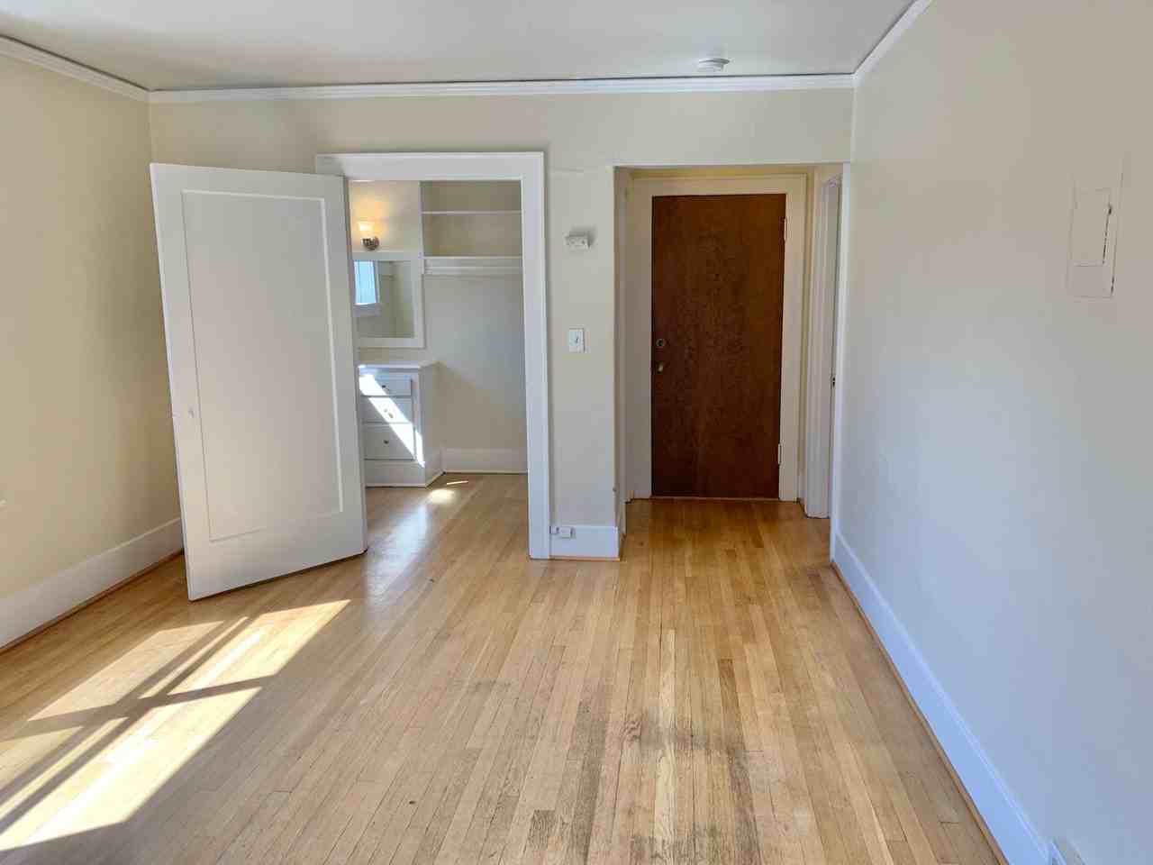 Belmont Apartments - Photo 4 of 8