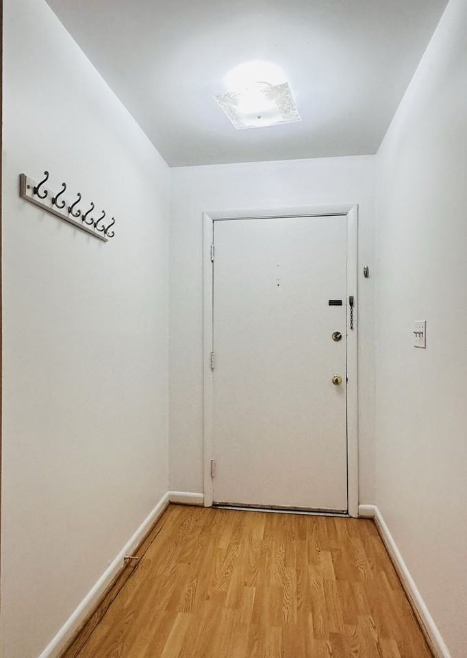 AP7016 - Culbreth Court Apartments - Photo 7 of 22