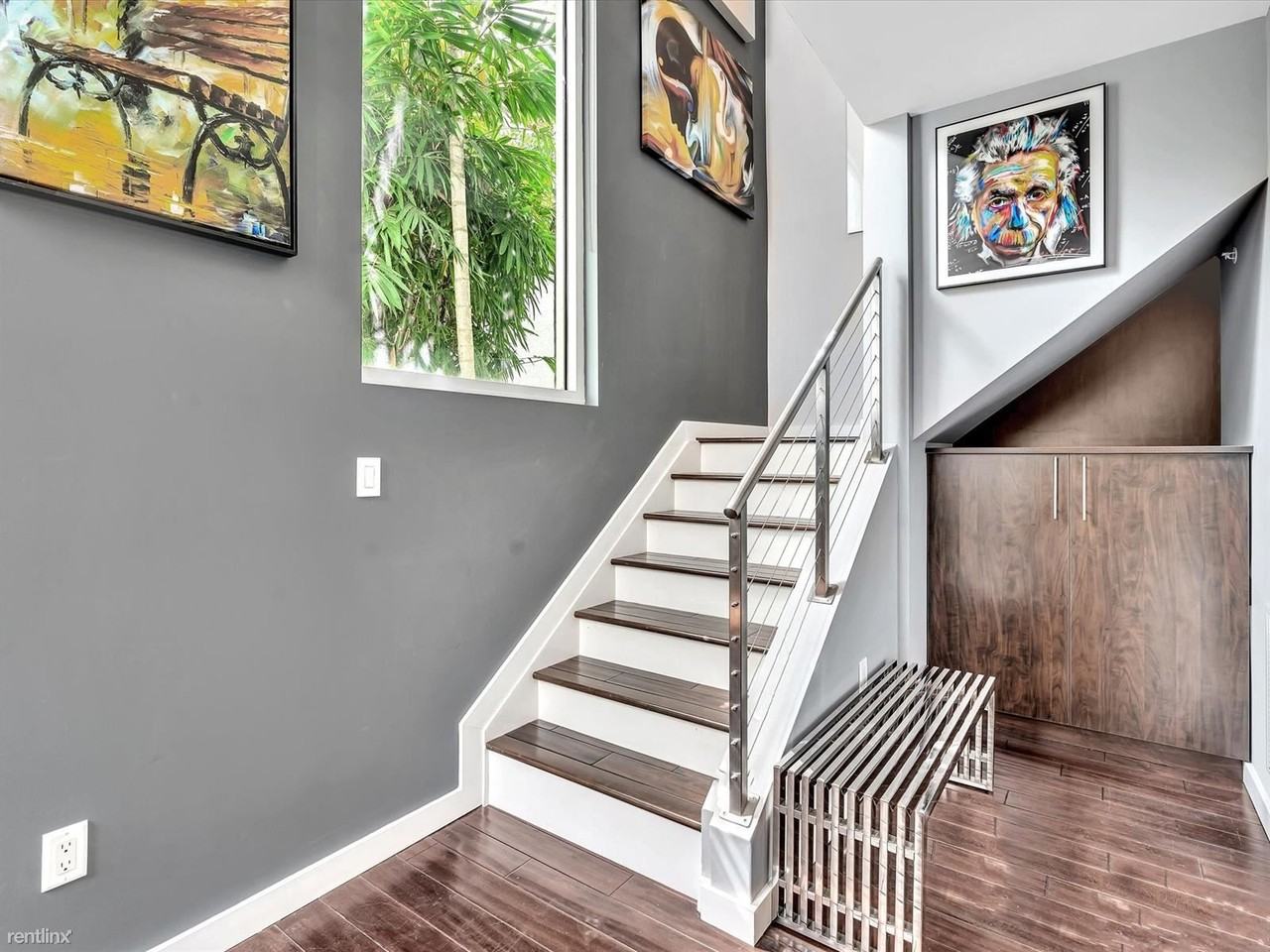 733 Ne 4th Ave #733 - Photo 3 of 40