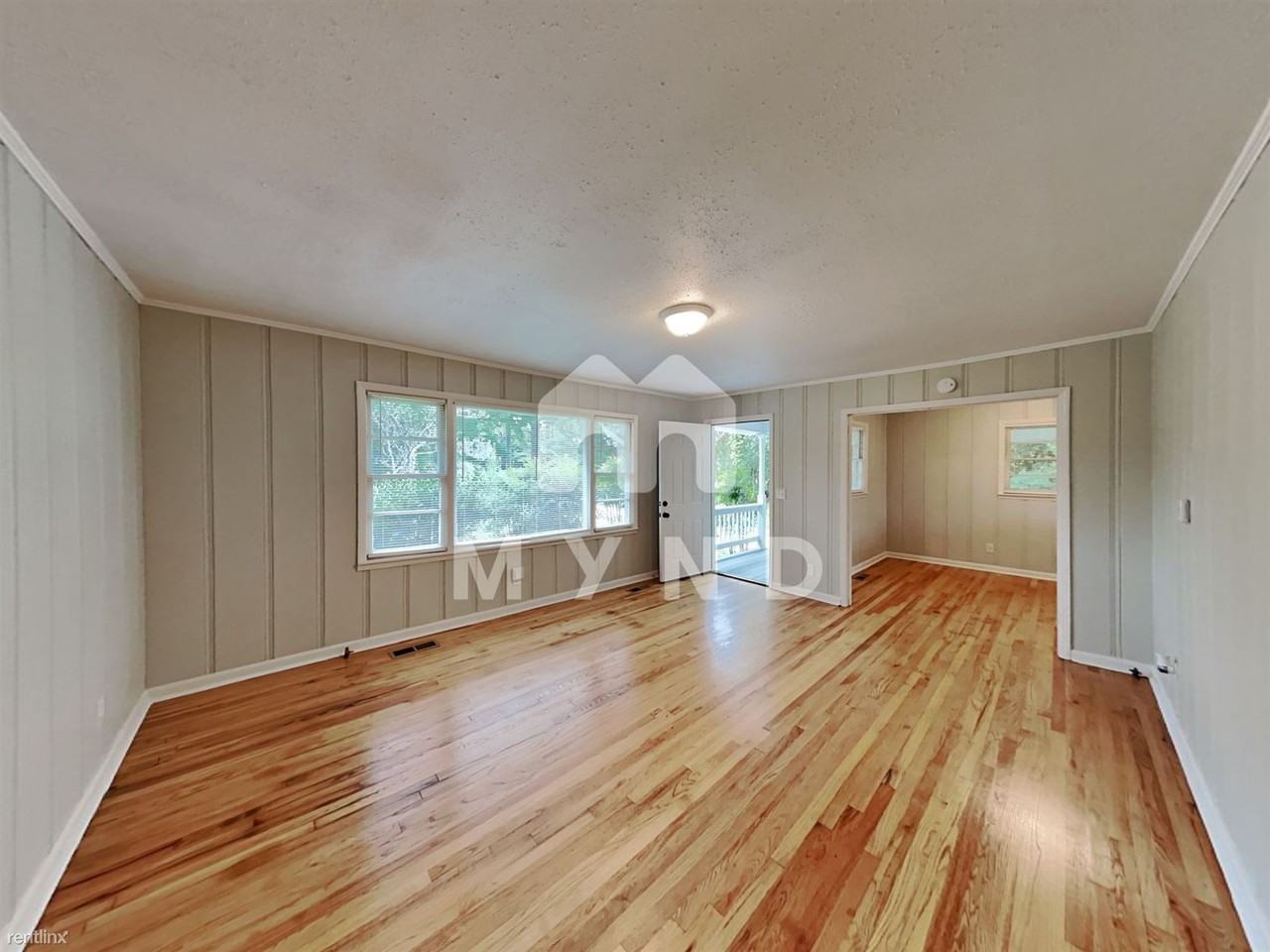 921 N Highland Dr - Photo 2 of 18