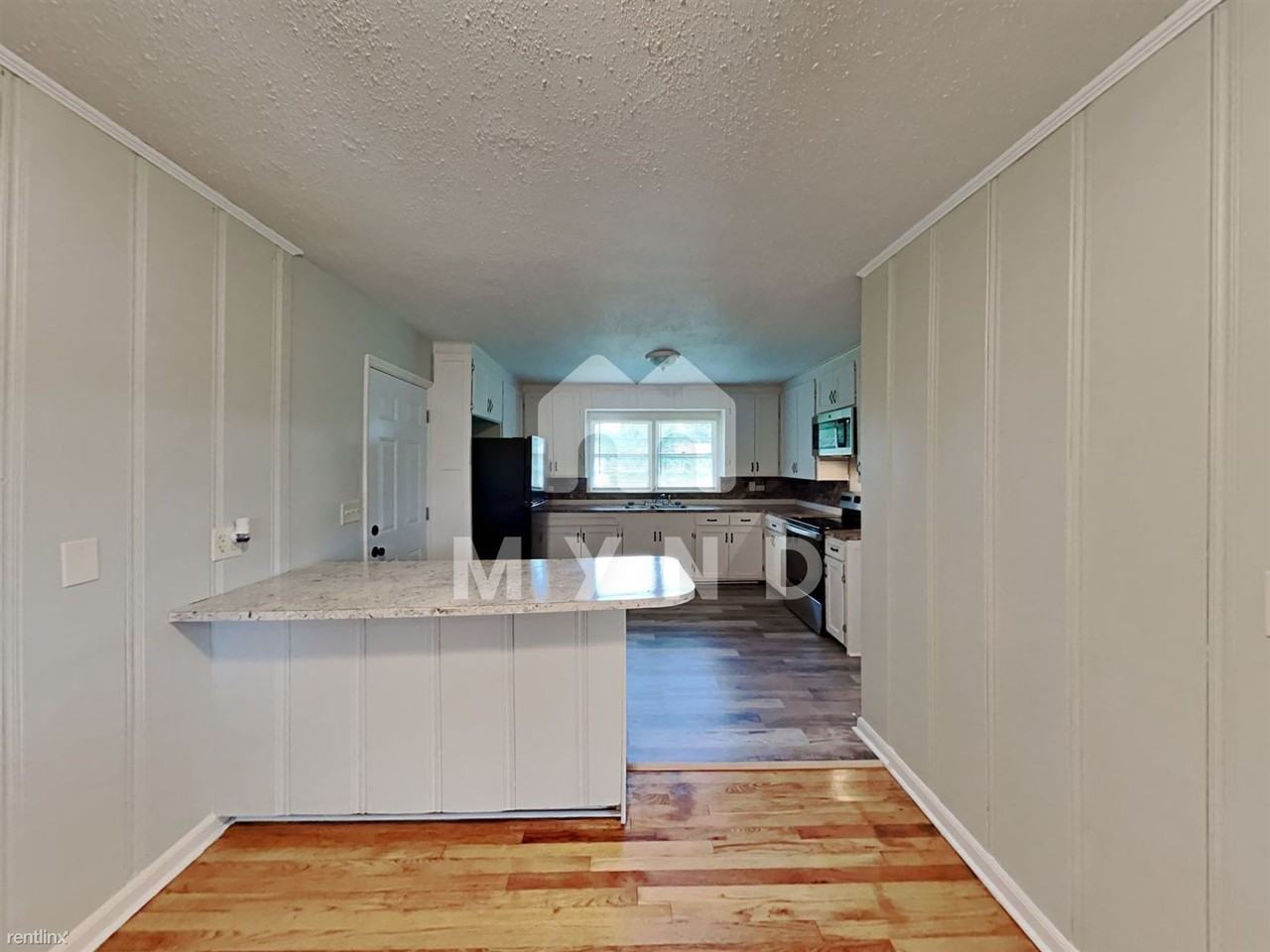 921 N Highland Dr - Photo 3 of 18