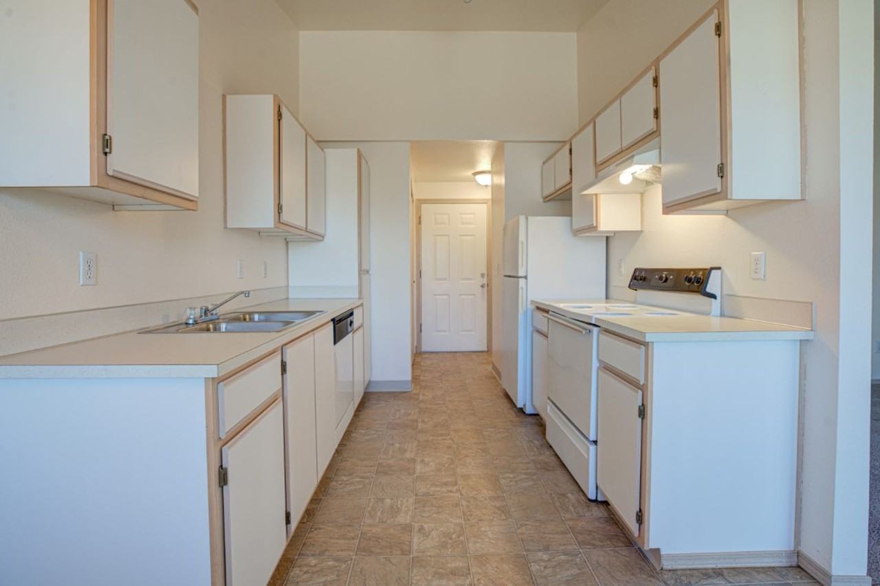 #294 FIELDSTONE APARTMENTS - Photo 3 of 18