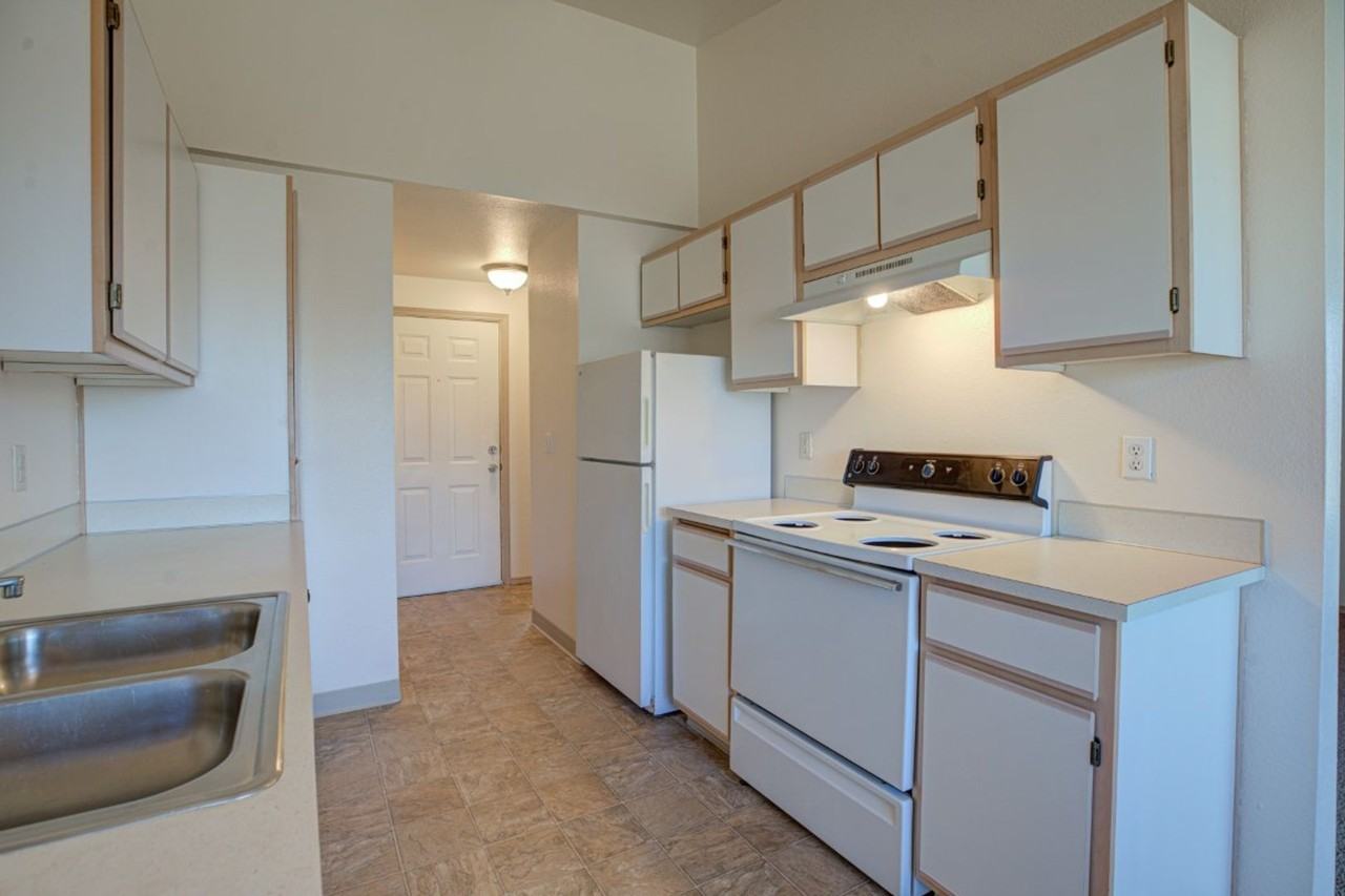 #294 FIELDSTONE APARTMENTS - Photo 5 of 18