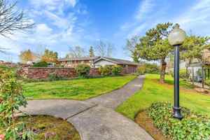 featured image of 5660 5660 SW 180th Ave cor.