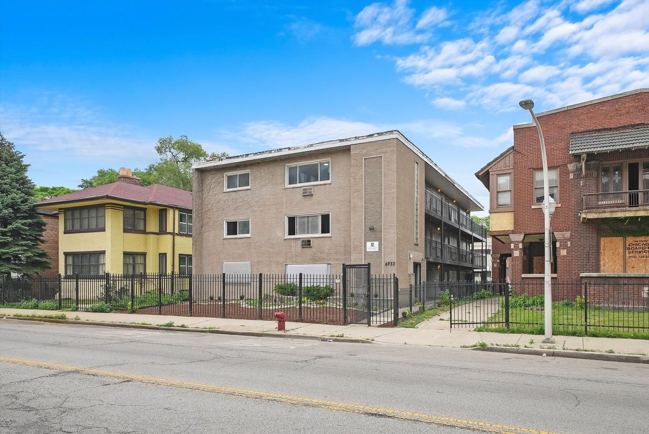 6933 S Jeffery Apartments in South Shore, Chicago, IL 60649 Zumper