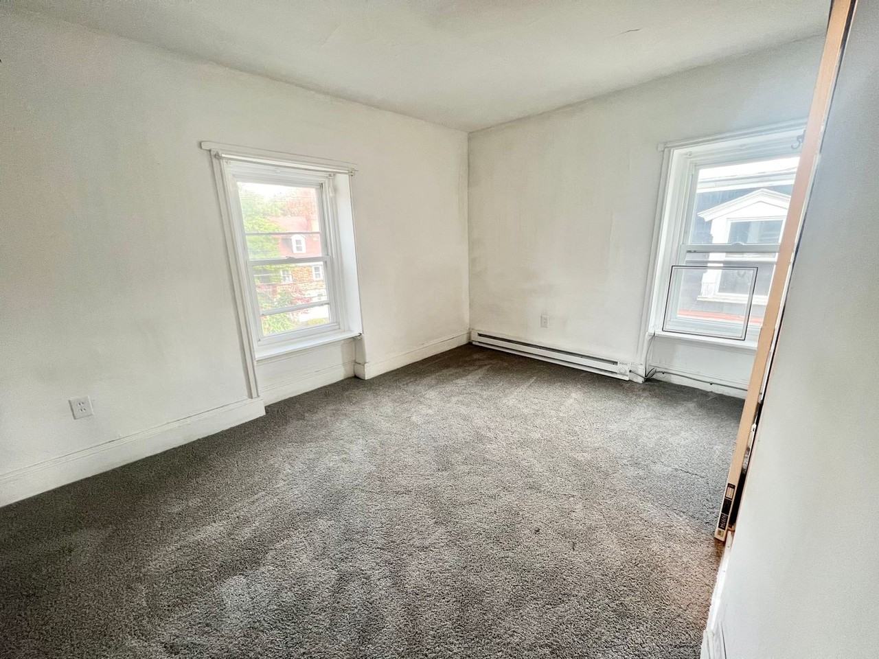 1128 Main Street - Photo 3 of 6