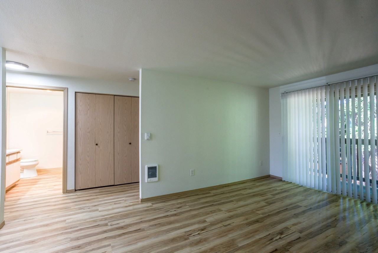 7823 NE Fourth Plain Blvd - Photo 2 of 40