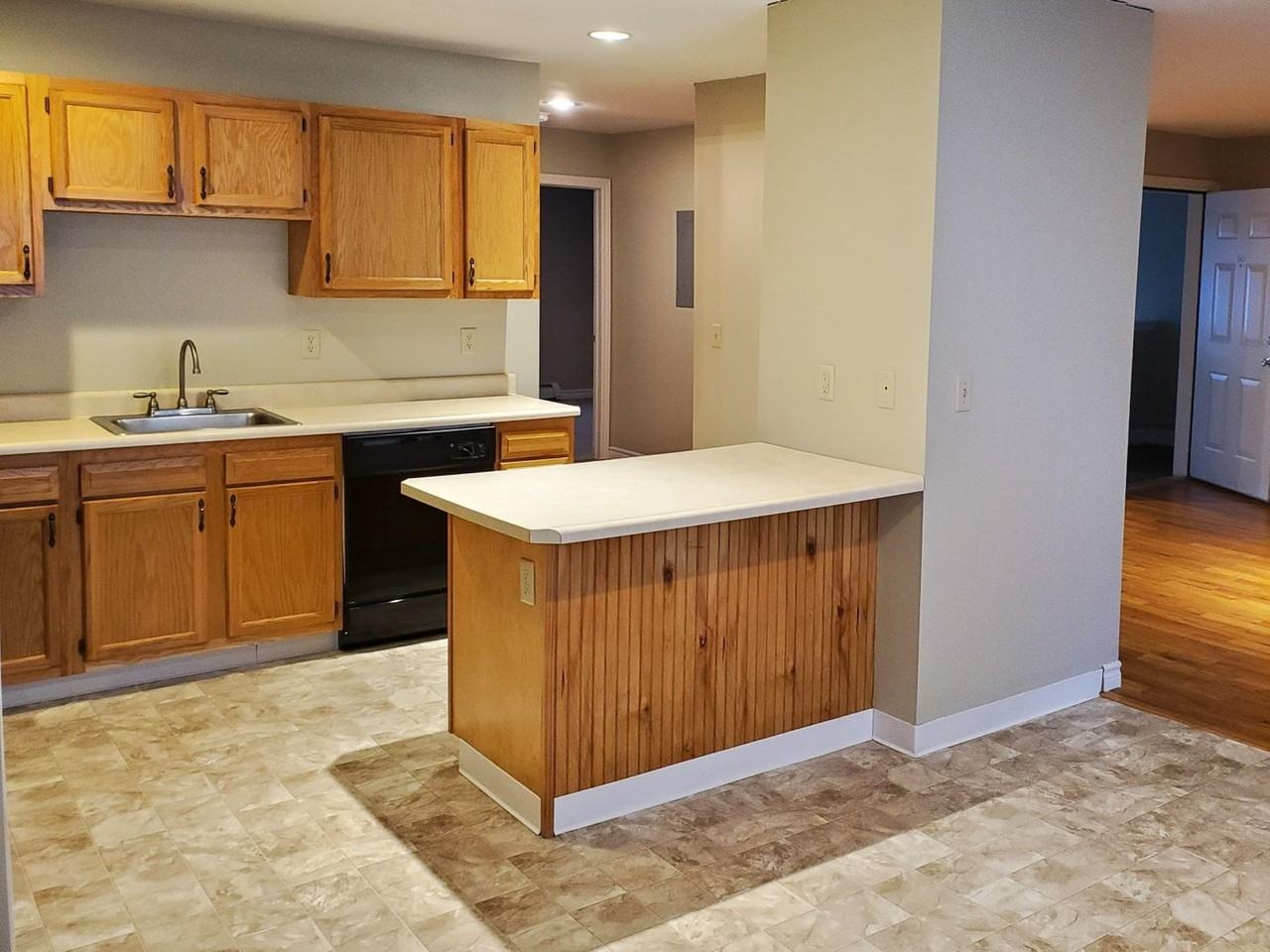 Willow Wood Apartment Homes - Photo 5 of 17