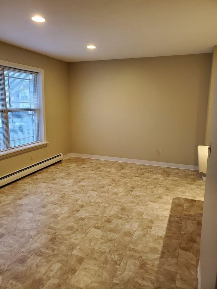 Willow Wood Apartment Homes - Photo 6 of 17
