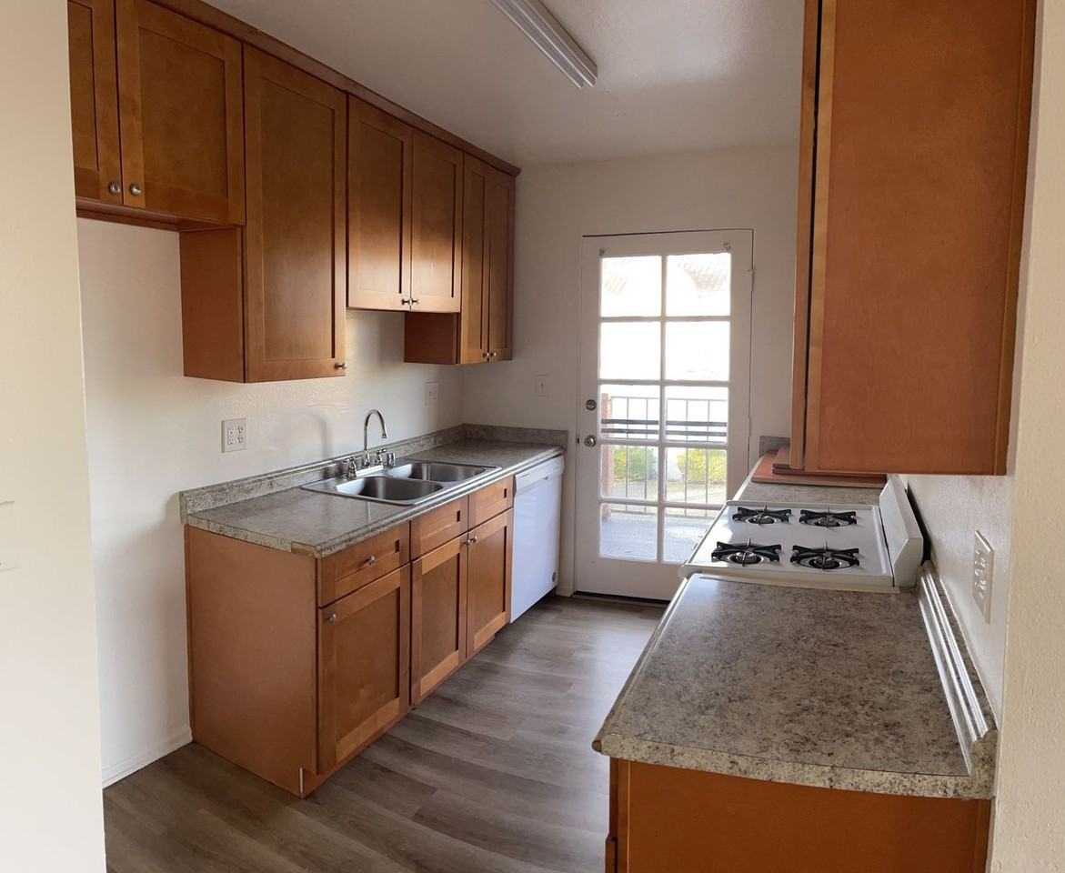 2230 East 6th - Photo 3 of 10