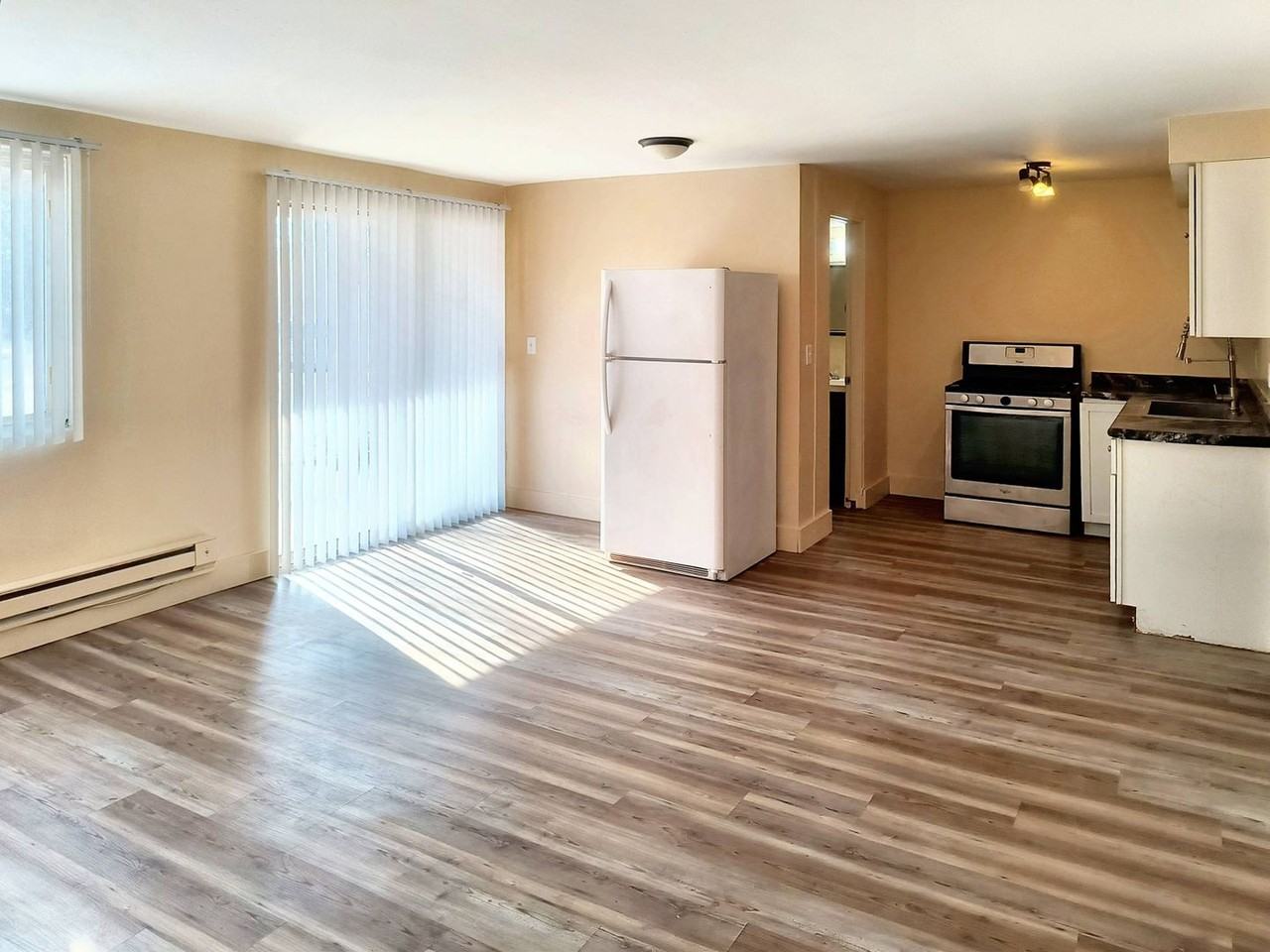 6399 E JK Ave - Photo 3 of 9