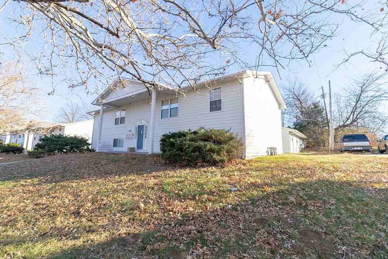 2908 Leeway Dr - Photo 2 of 5