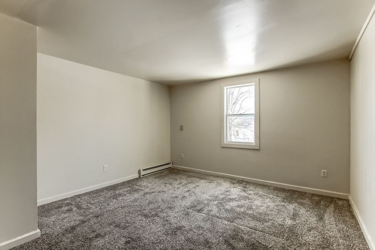 1800 Lehman St. - Photo 4 of 46