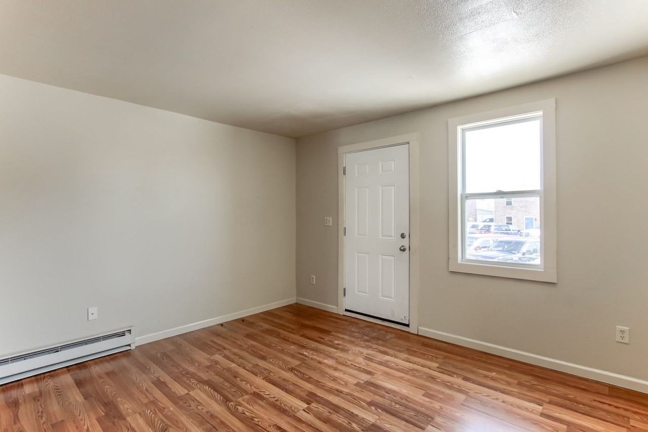 1800 Lehman St. - Photo 5 of 46