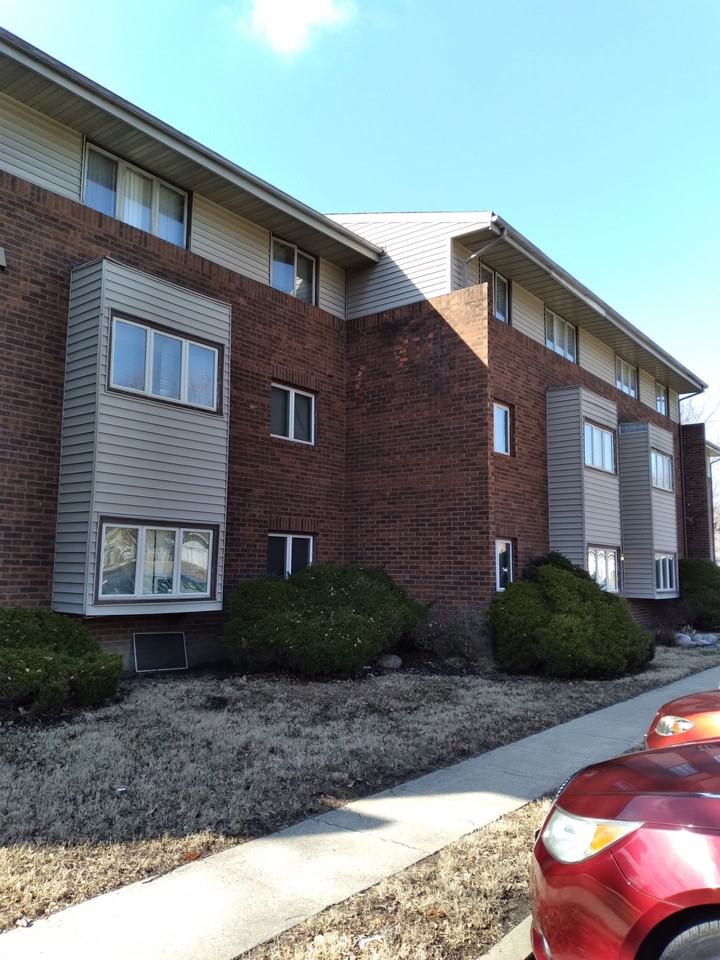 090-500-510 E Michigan - Photo 2 of 50