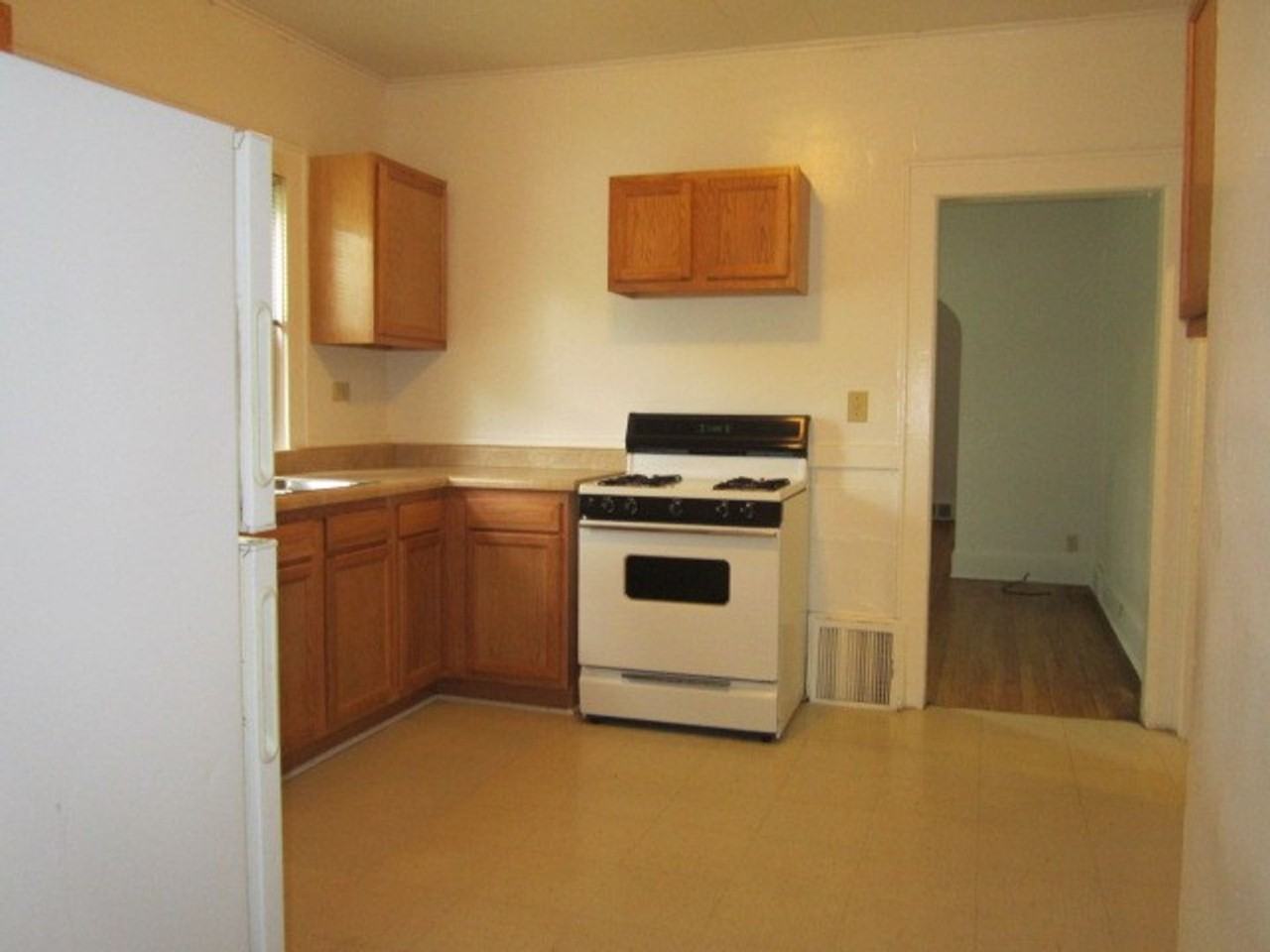 1009-11 Euclid Avenue - Photo 2 of 10