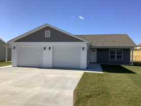 Highland Point Dr 888/890 - Photo 1 of 1
