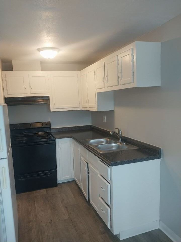 2791 Eliot Cir - Photo 2 of 7