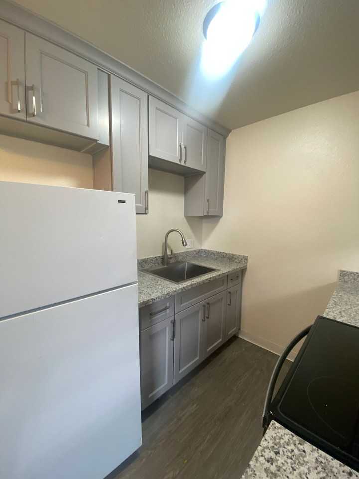 PRICE DROP!!! 1 Bedroom Apartment $1225.00 2391 Ethan Way #1 - Photo 6 of 8