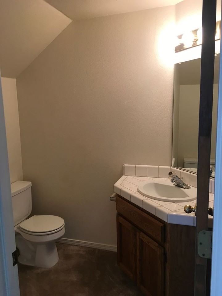 1124 BURTON COURT - Photo 2 of 25