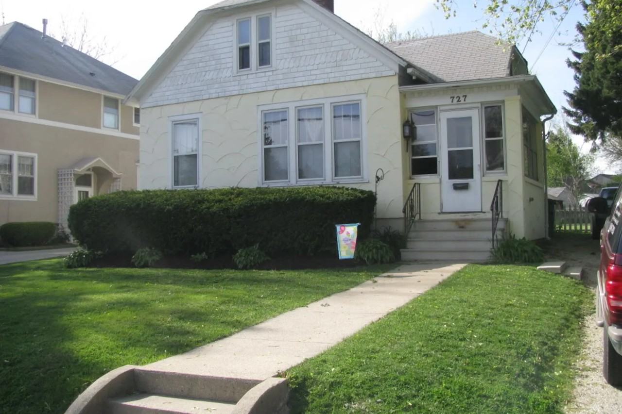 727 Dekalb Ave, Sycamore, IL 60178 2 Bedroom Apartment for Rent