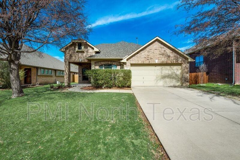 2633 Pine Trail Dr - Photo 2 of 25