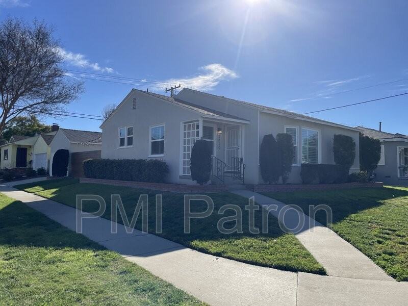 2830 Harvey Way - Photo 2 of 21