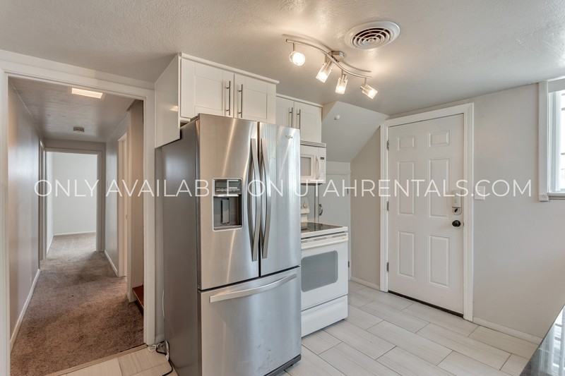 322 E Robert Ave #2 - Photo 2 of 11