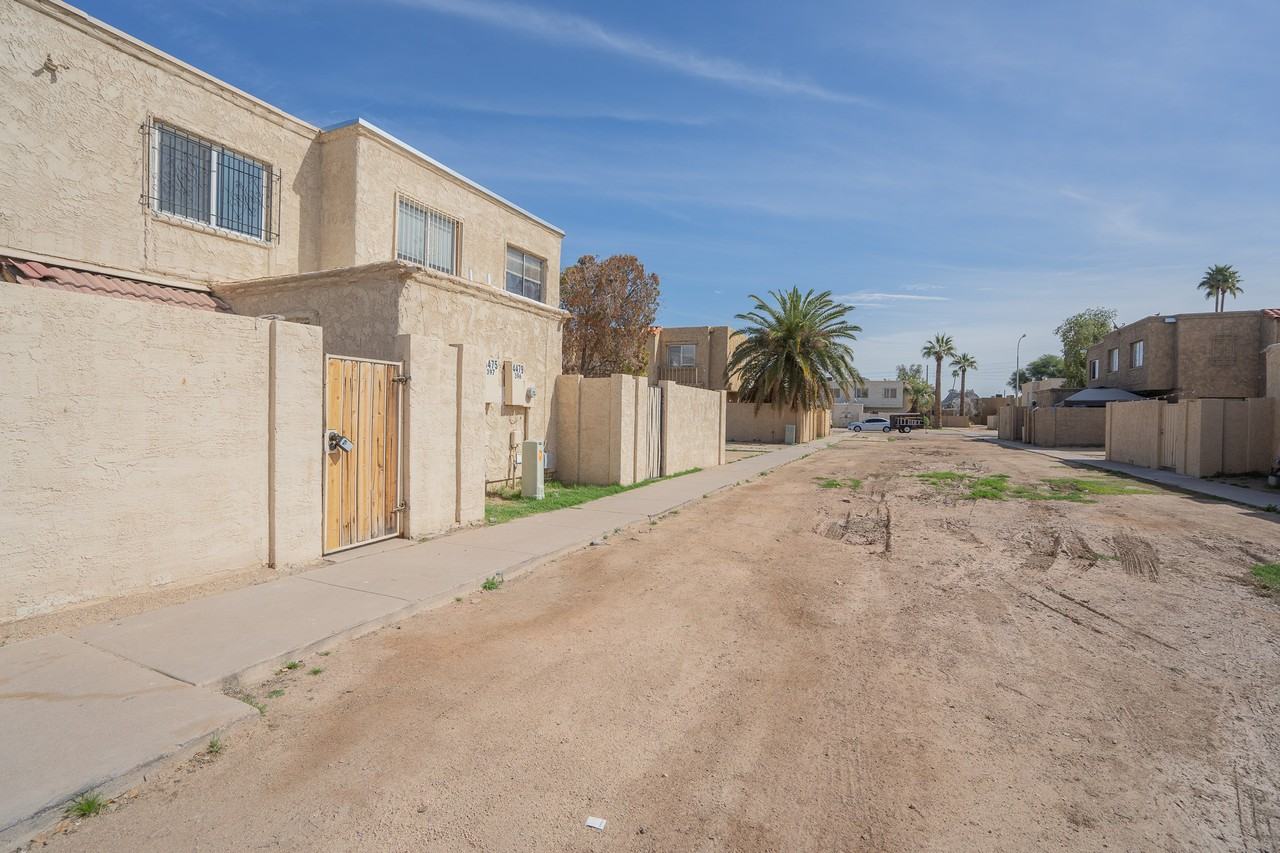 4475 E Wood St - Photo 2 of 17