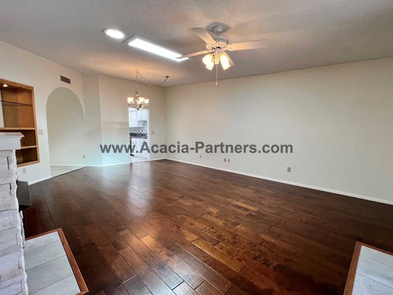 745 W Sunlight Ln - Photo 6 of 20