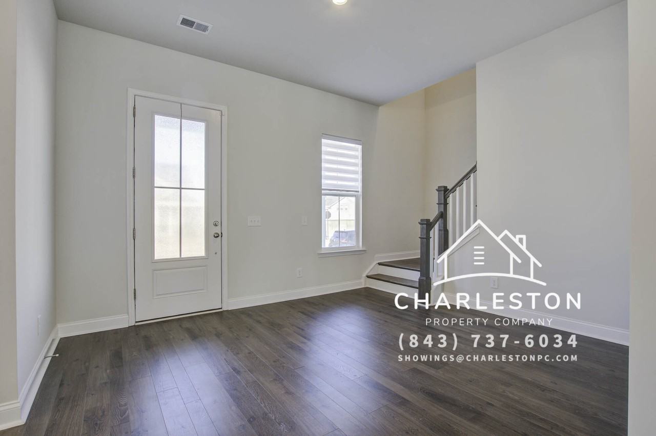 169 Country Gate Ln - Photo 3 of 32