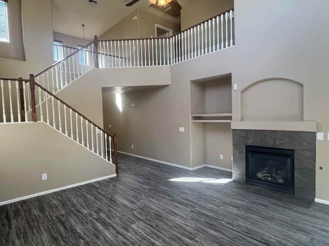 1090 E Taylor Trl - Photo 3 of 23