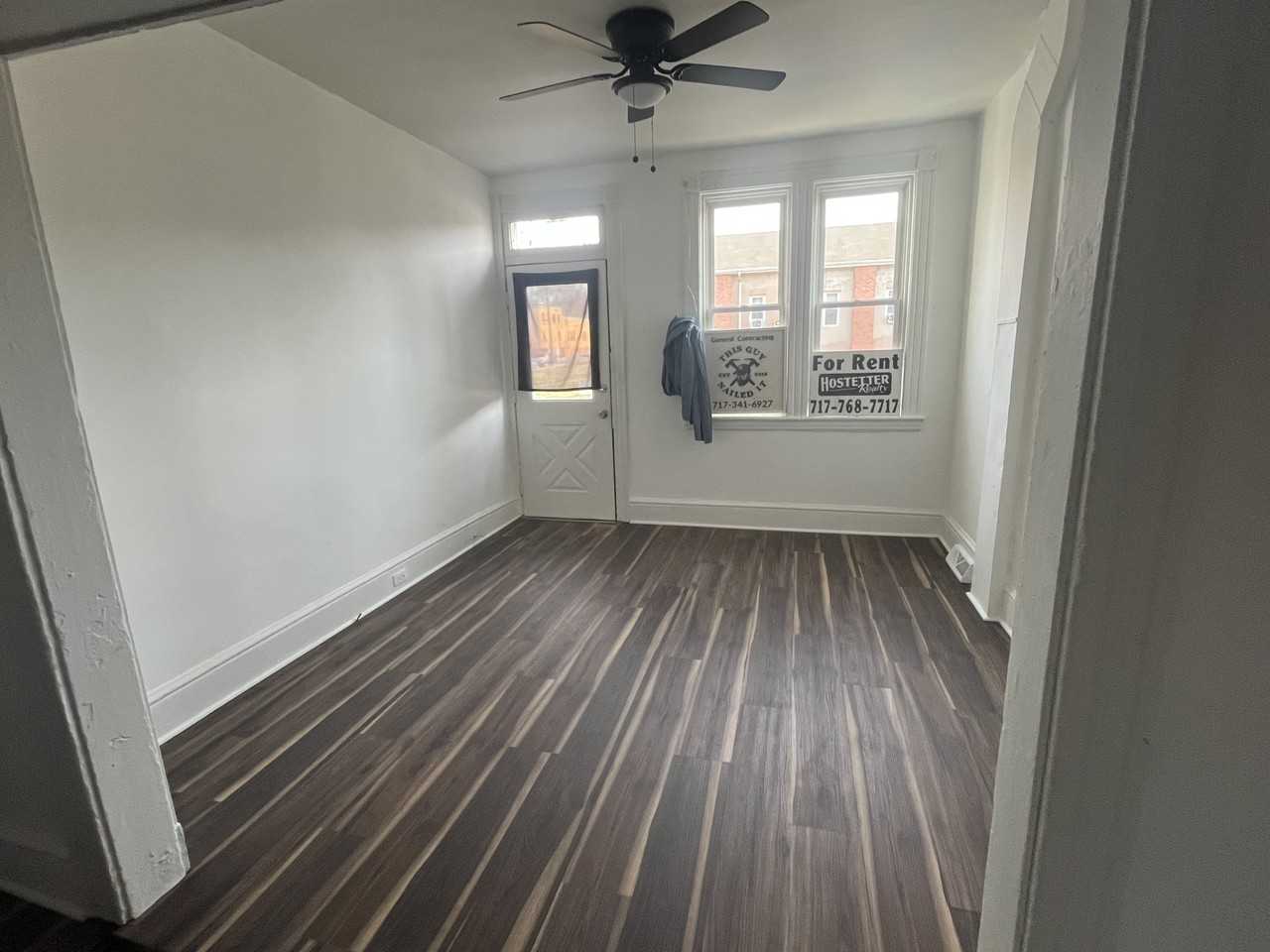 462 S Christian St - Photo 3 of 12