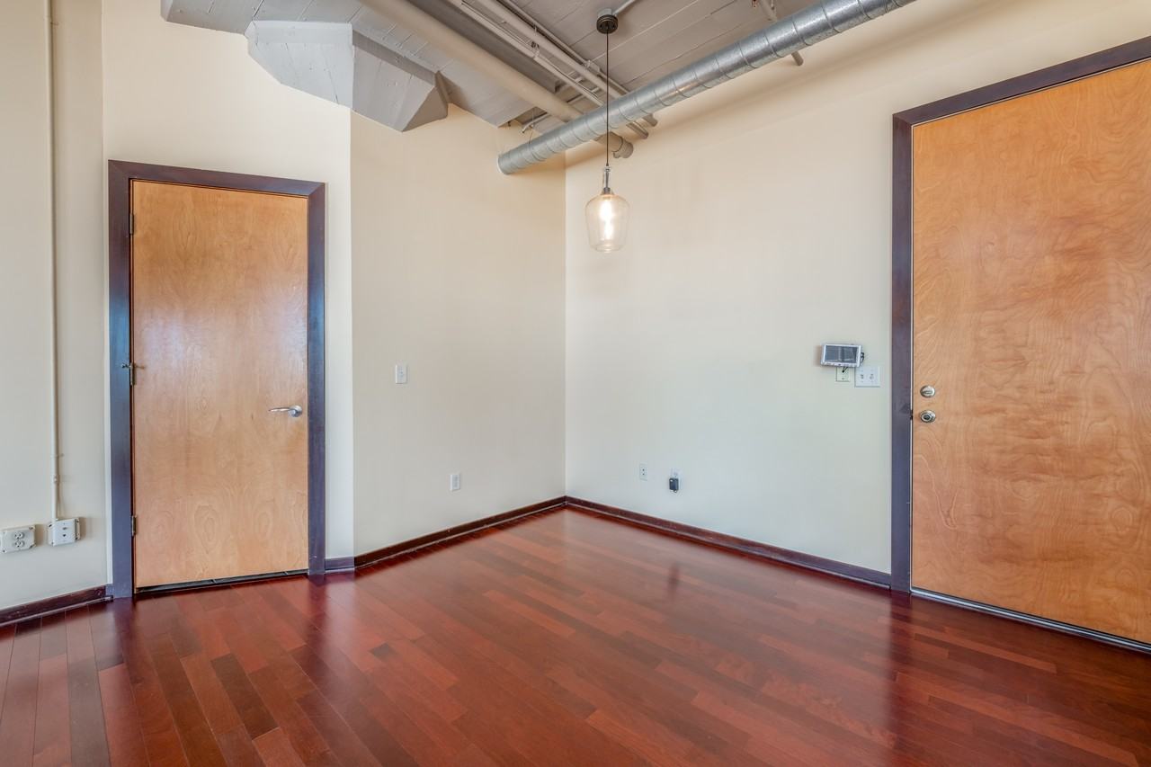 201 S Saint Francis Ave #501 - Photo 5 of 41