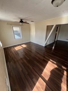 1690 E North St - Photo 3 of 15