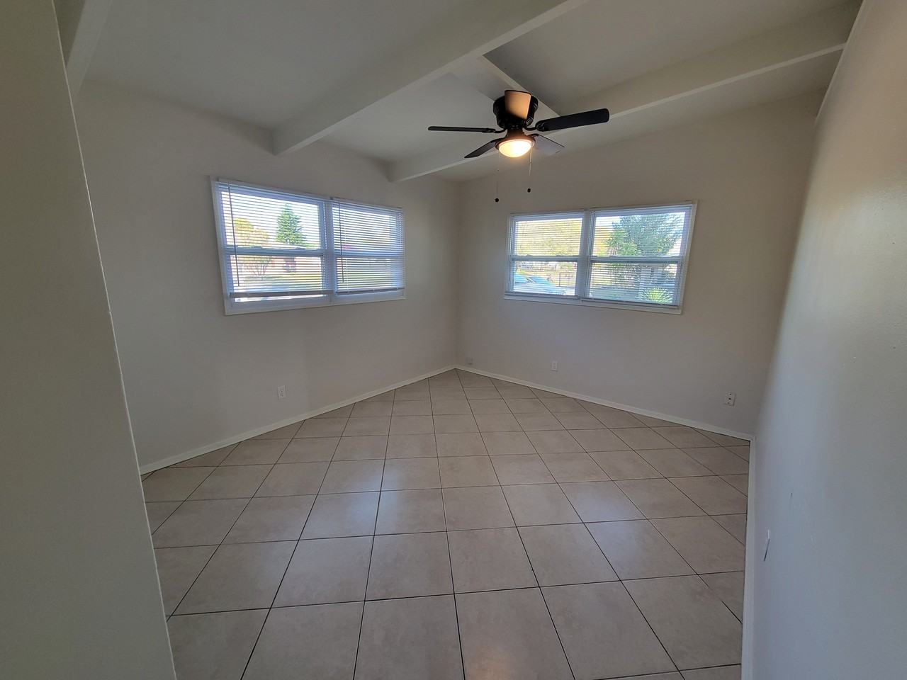 1212 Windermere Way - Photo 7 of 18