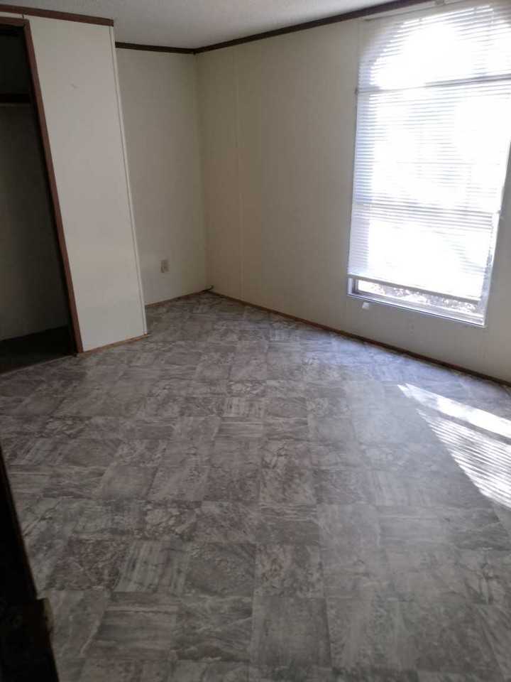 425 Emerald Ln #425E - Photo 3 of 6