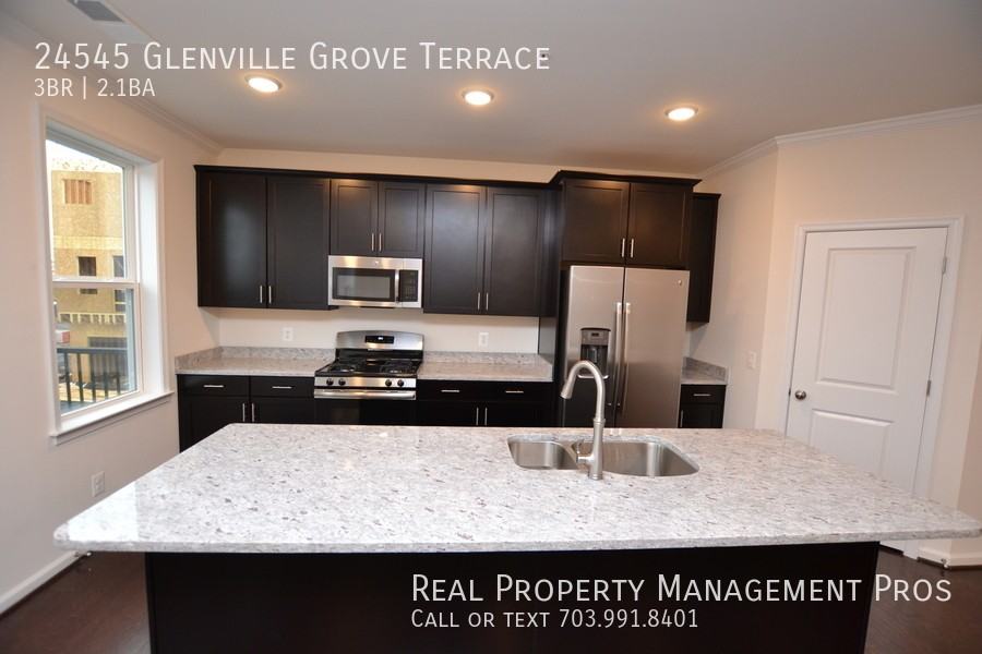 24545 Glenville Grove Ter - Photo 2 of 28