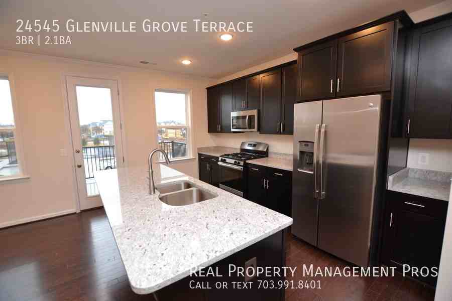 24545 Glenville Grove Ter - Photo 3 of 28
