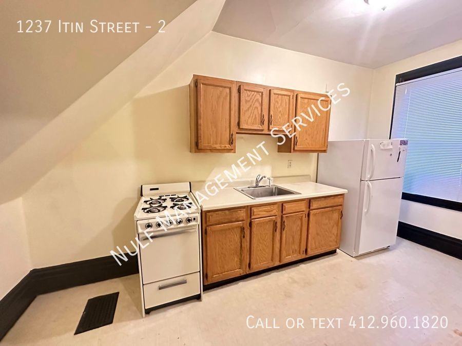 1237 Itin St #2 - Photo 2 of 7