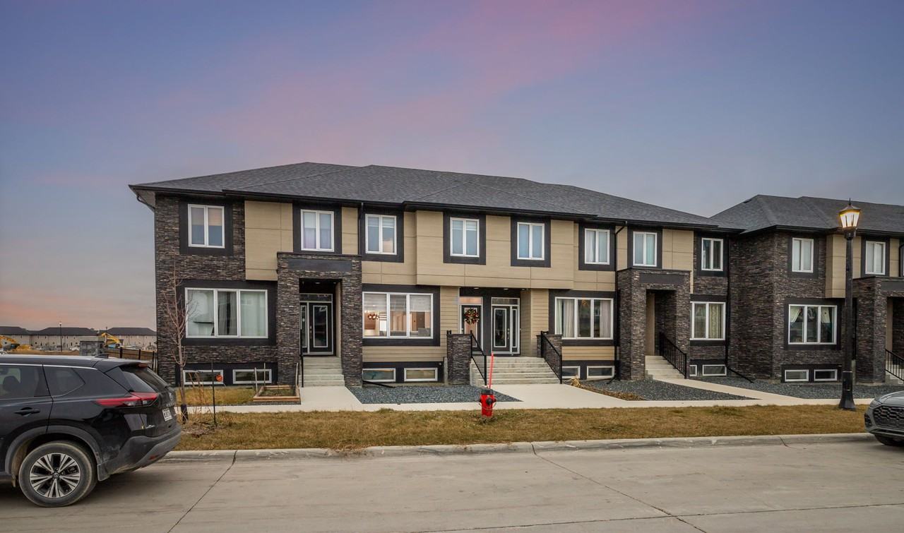 228 Park East Drive, Winnipeg, MB R3Y 1N3 3 Bedroom House for 2,397