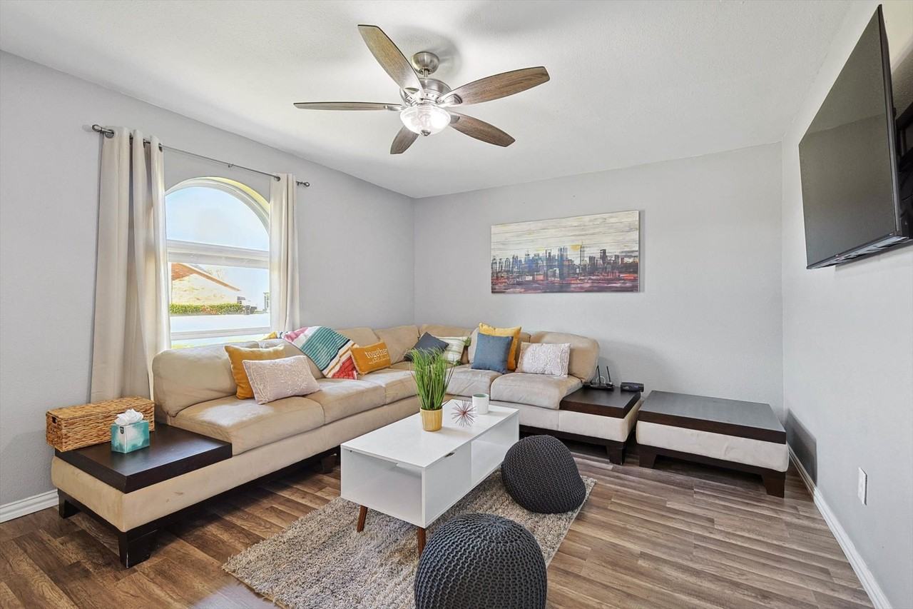 3206 Heather Glen Dr #NA - Photo 2 of 43