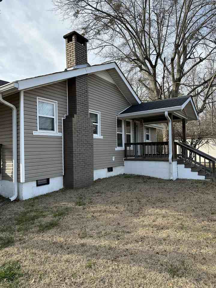 1317 Katherine St Nw #NA - Photo 2 of 10