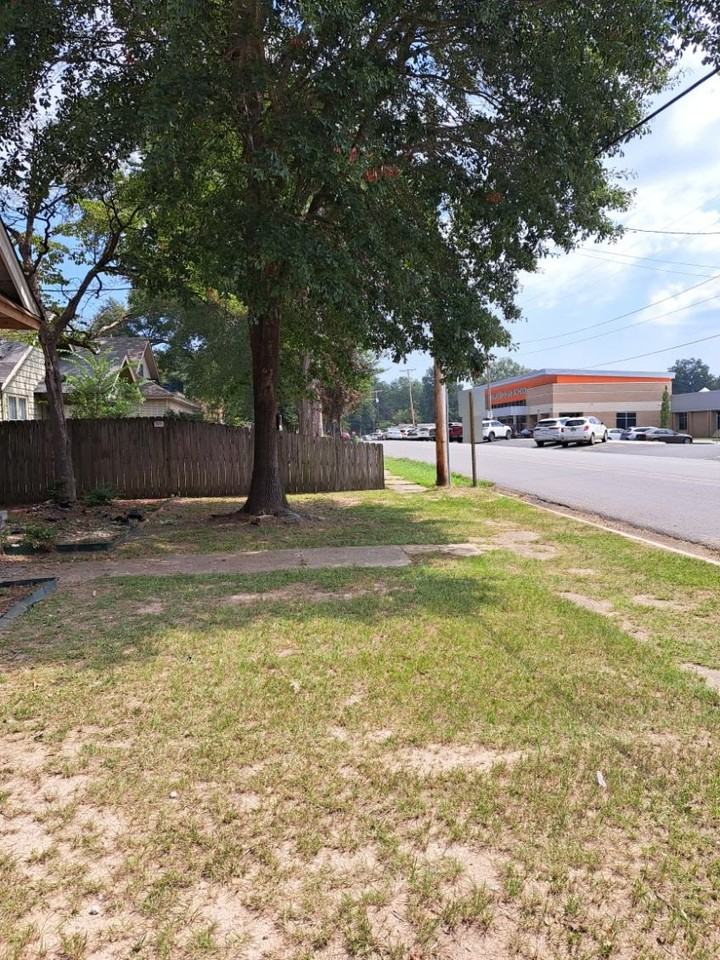 514 E Highland Ave #NA - Photo 5 of 29
