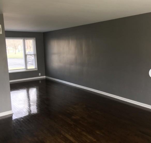 163 Hemlock St #163 - Photo 2 of 10