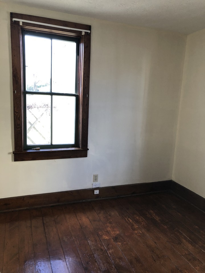 559 N Main St #NA - Photo 2 of 6