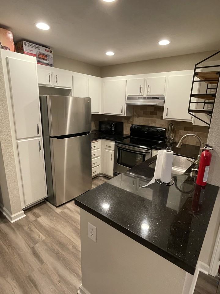 2505 San Gabriel Way #203 - Photo 4 of 21